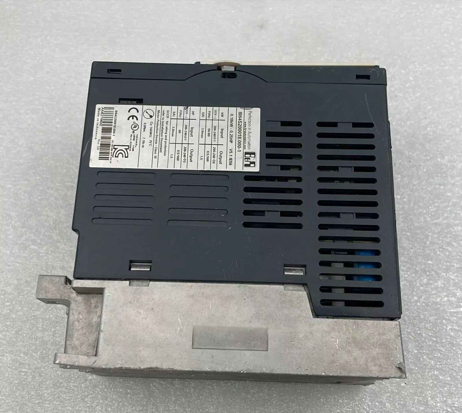 B&R Automation ACOPOSinverter X64 8I64S200018.000-1 0,18kW 0,25HP V5.1