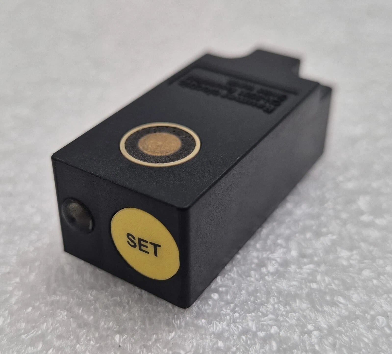 BAUMER ELECTRIC UNDK 20P6914/S35A ULTRASONIC DISTANCE PROXIMITY SENSOR