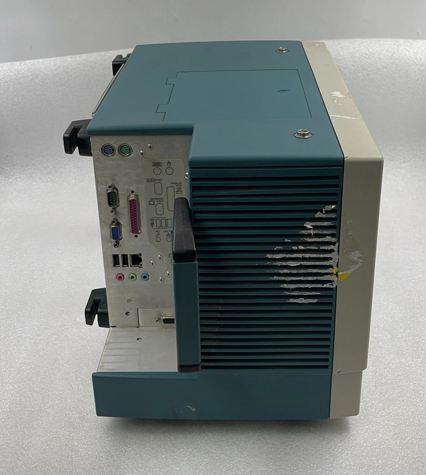 Tektronix TLA5202 68-Channels Logic Analyzer 2-GHz **AS IS