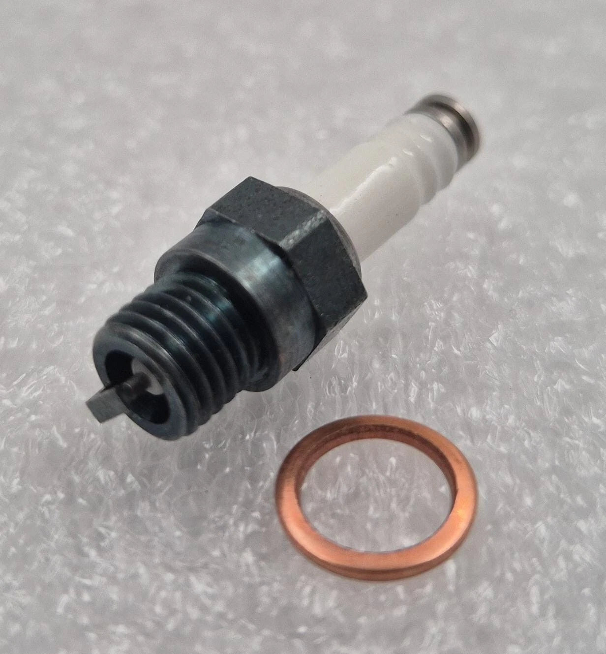 [LOT 8 PCS] NEW - AERO R3 ENGINE PLUG RIMFIRE VR2 Mini Spark Ignition Plug