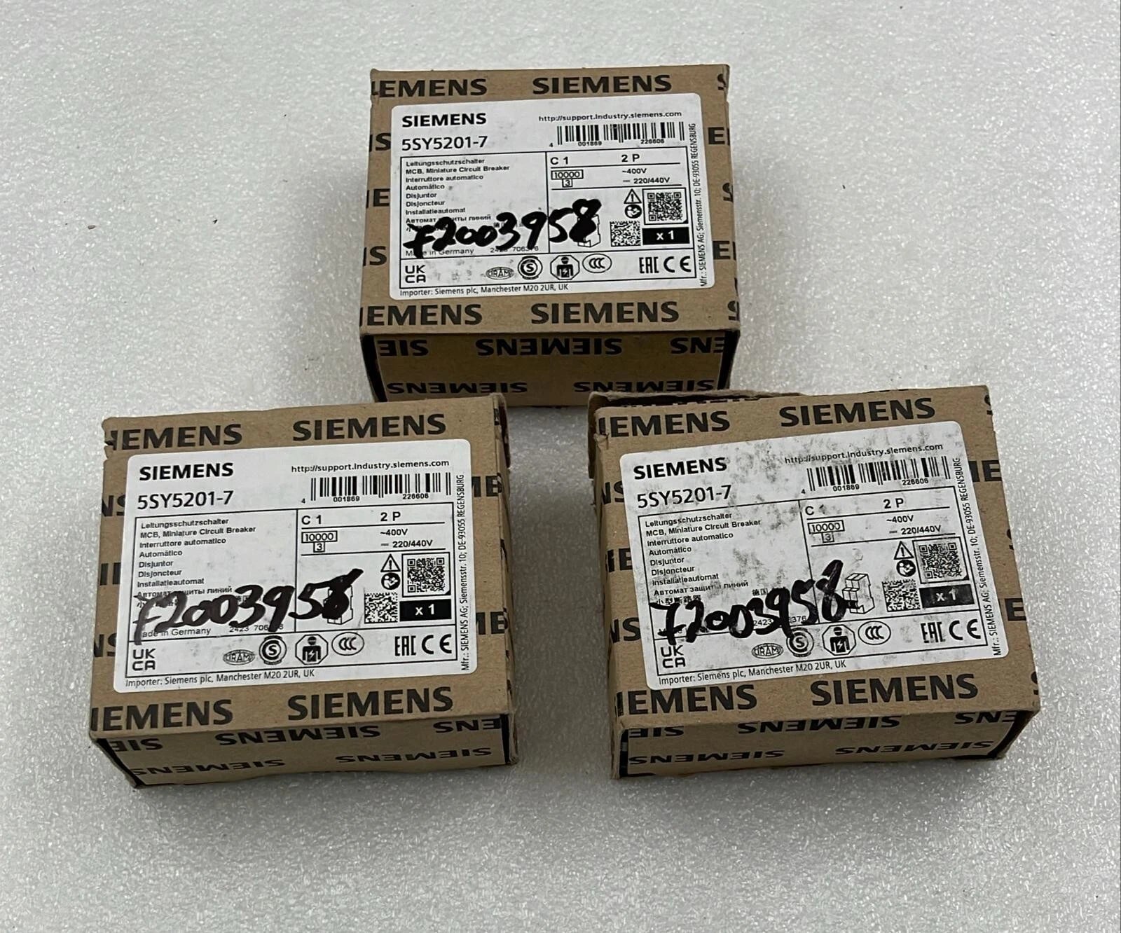[LOT 3] Siemens 5SY5201-7 Circuit breaker Universal current 440 V DC 400 V AC