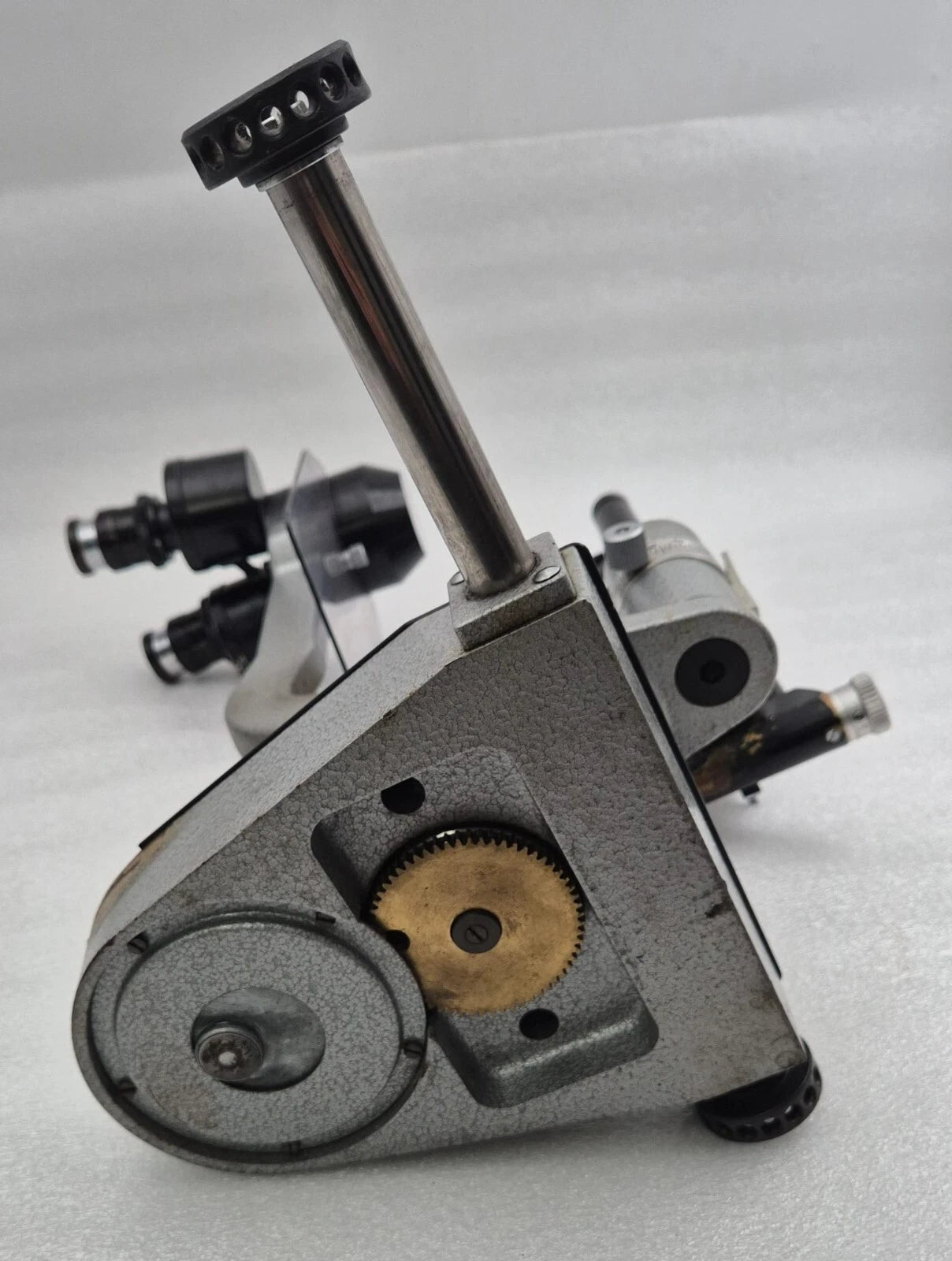 Haag Streit Bern 900 base underside mechanism detail