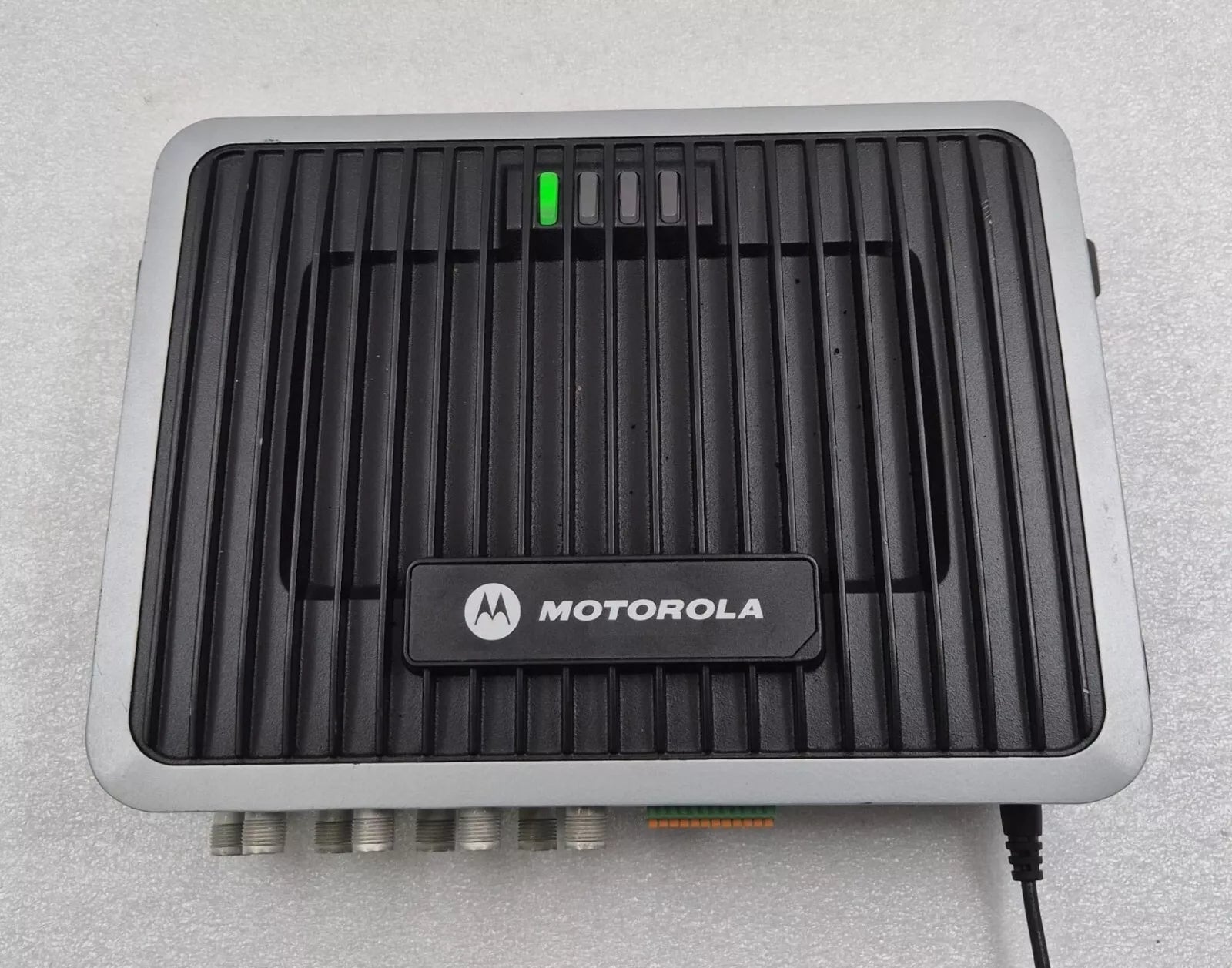 Motorola FX9500 FX9500-81324D41-US 8-Channel UHF RFID Reader 24V