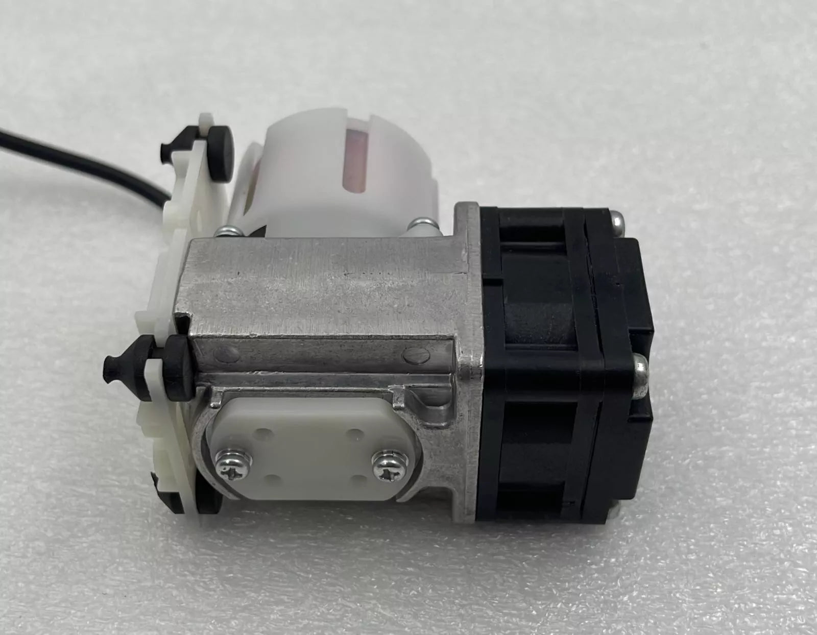 Nitto Kohki DP0102S-0001 Compressor Vacuum Pump 24Vdc 0.5A