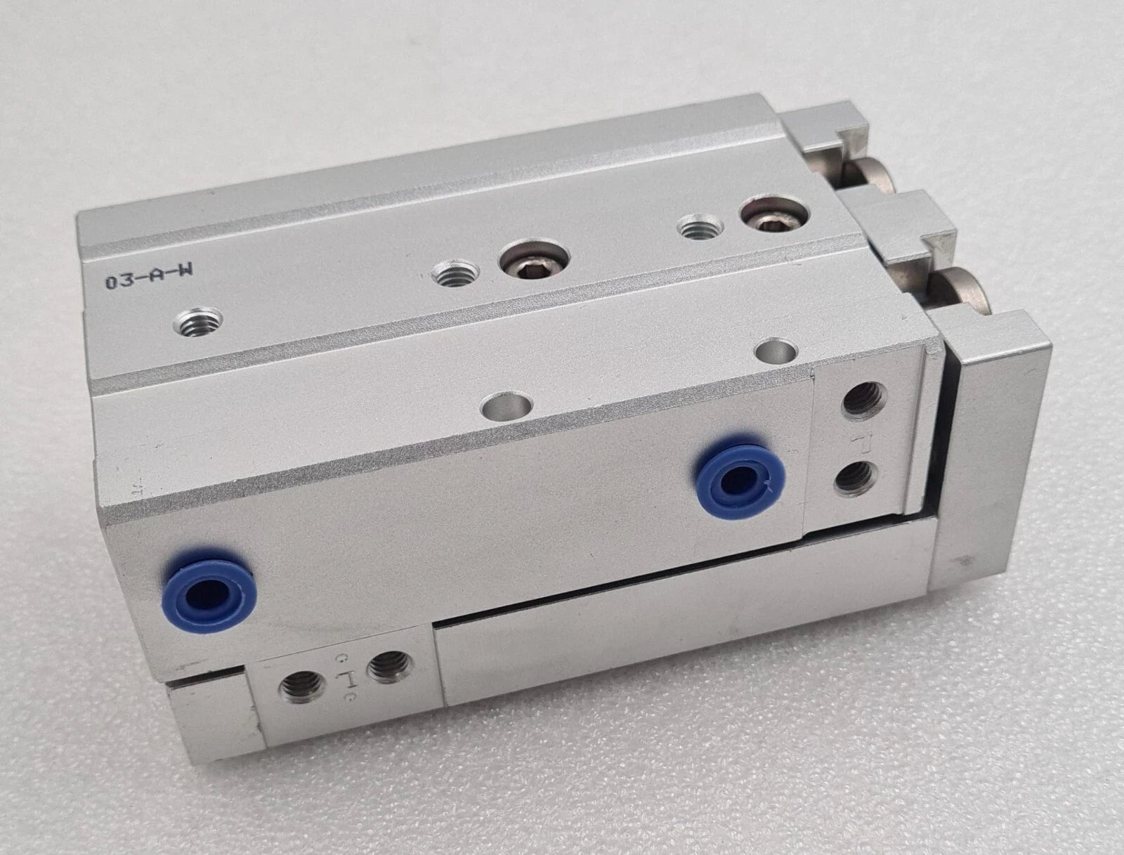 NEW SEALED - AIRTAC CYLINDER HLSL20X50SG Compact Air Slide Table Ball Bearing