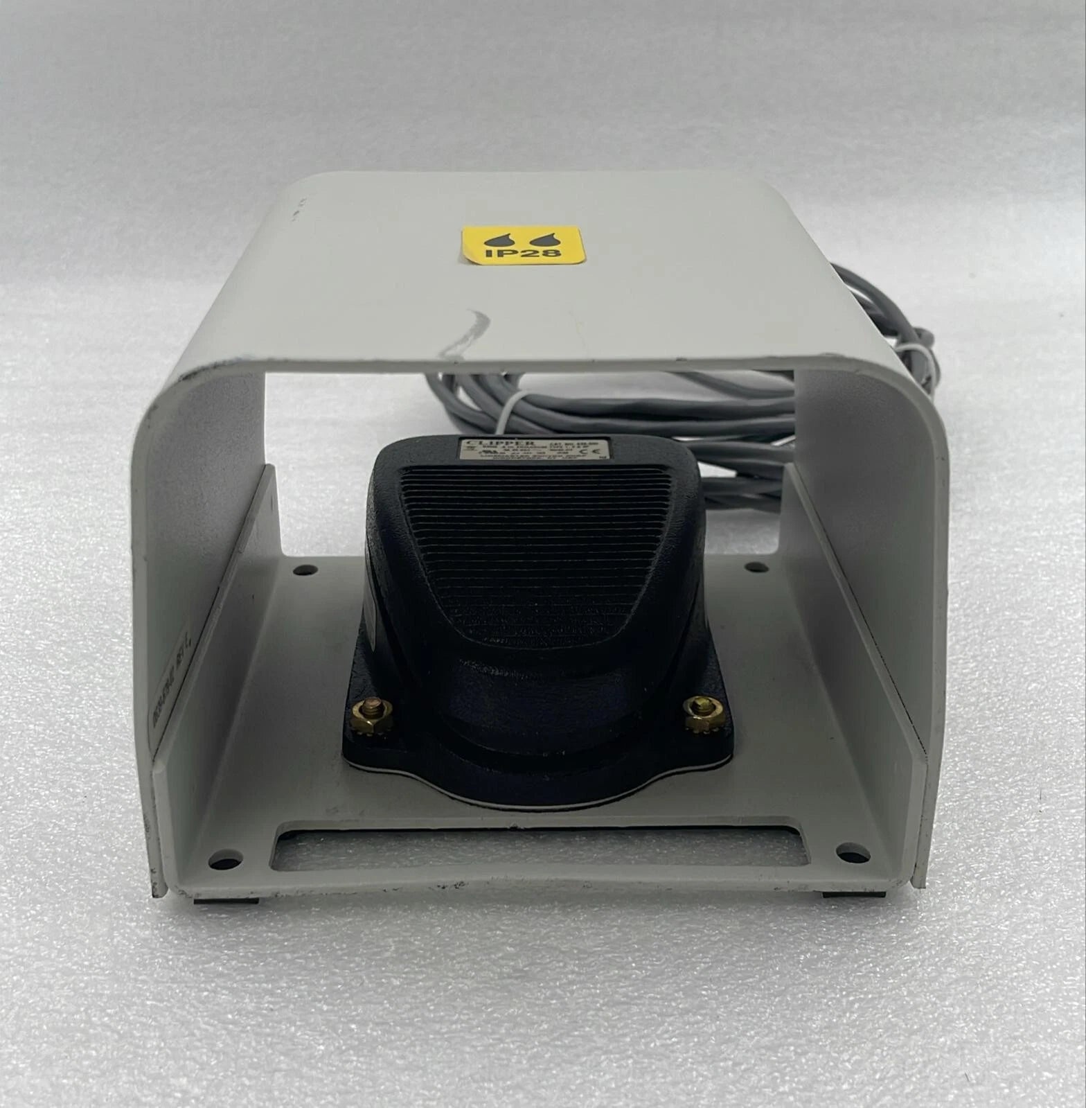 Linemaster 638-SW front pedal view inside enclosure