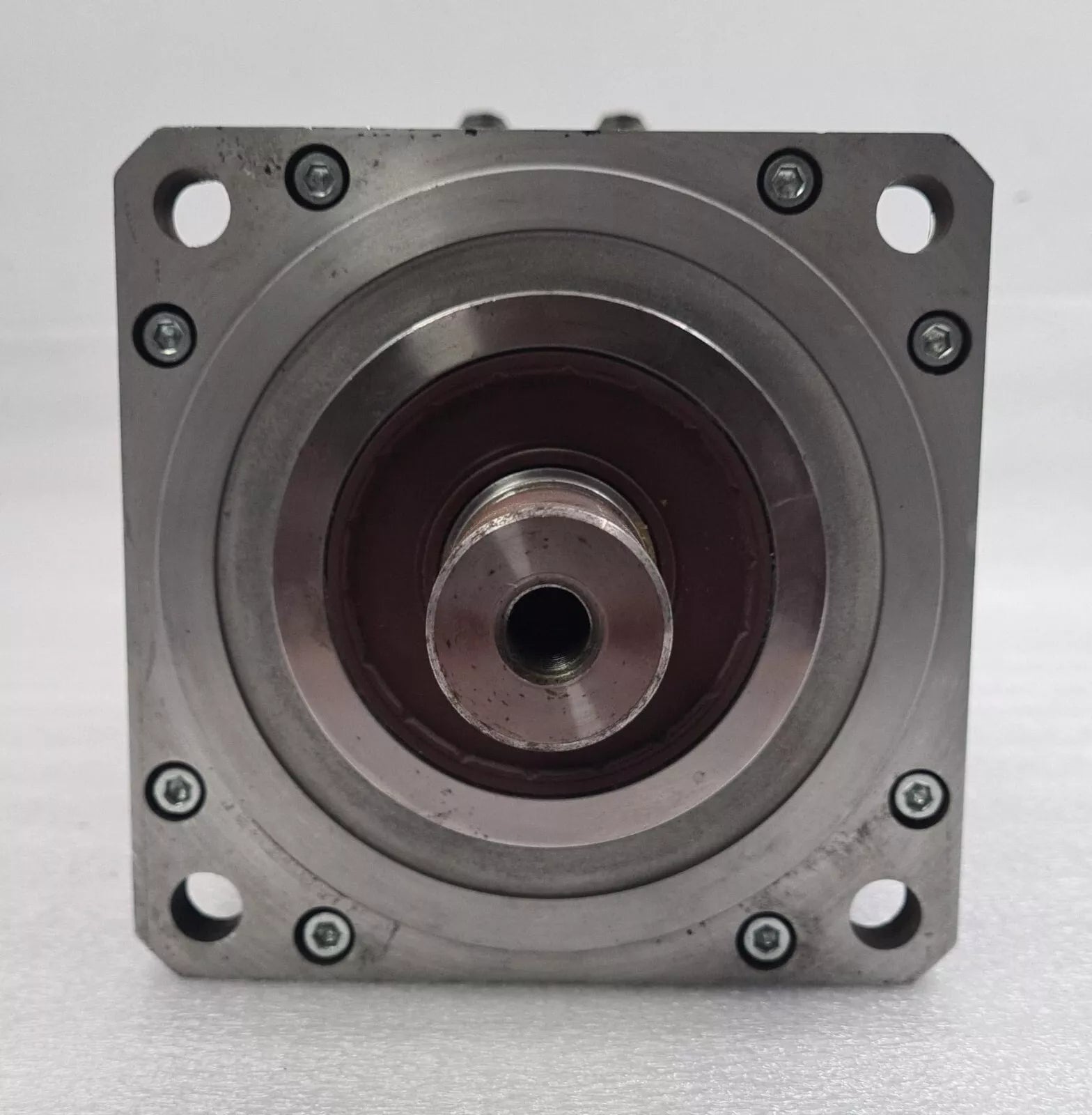 Control Techniques Unimotor 142UDE100RBFCC165300-SHQF Servo Motor 10-Pole 3.61kW