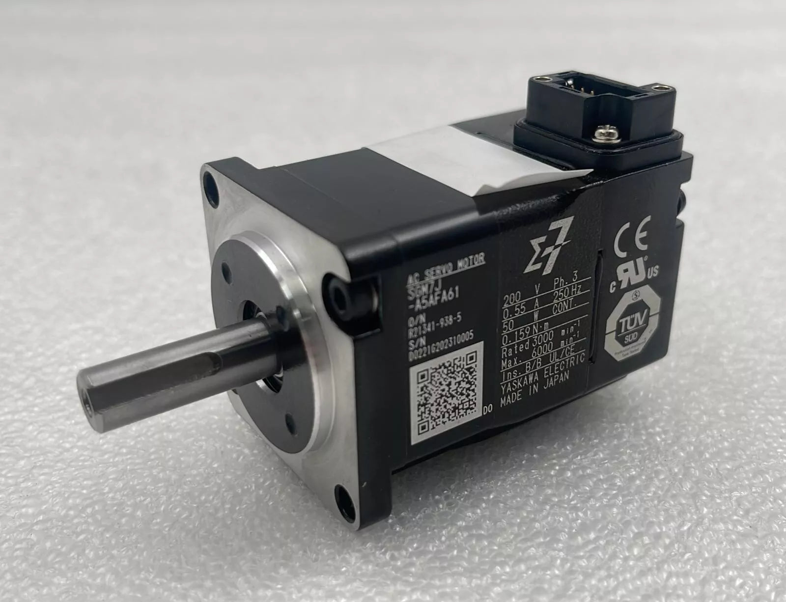 YASKAWA SGM7J-A5AFA61 AC SERVO MOTOR