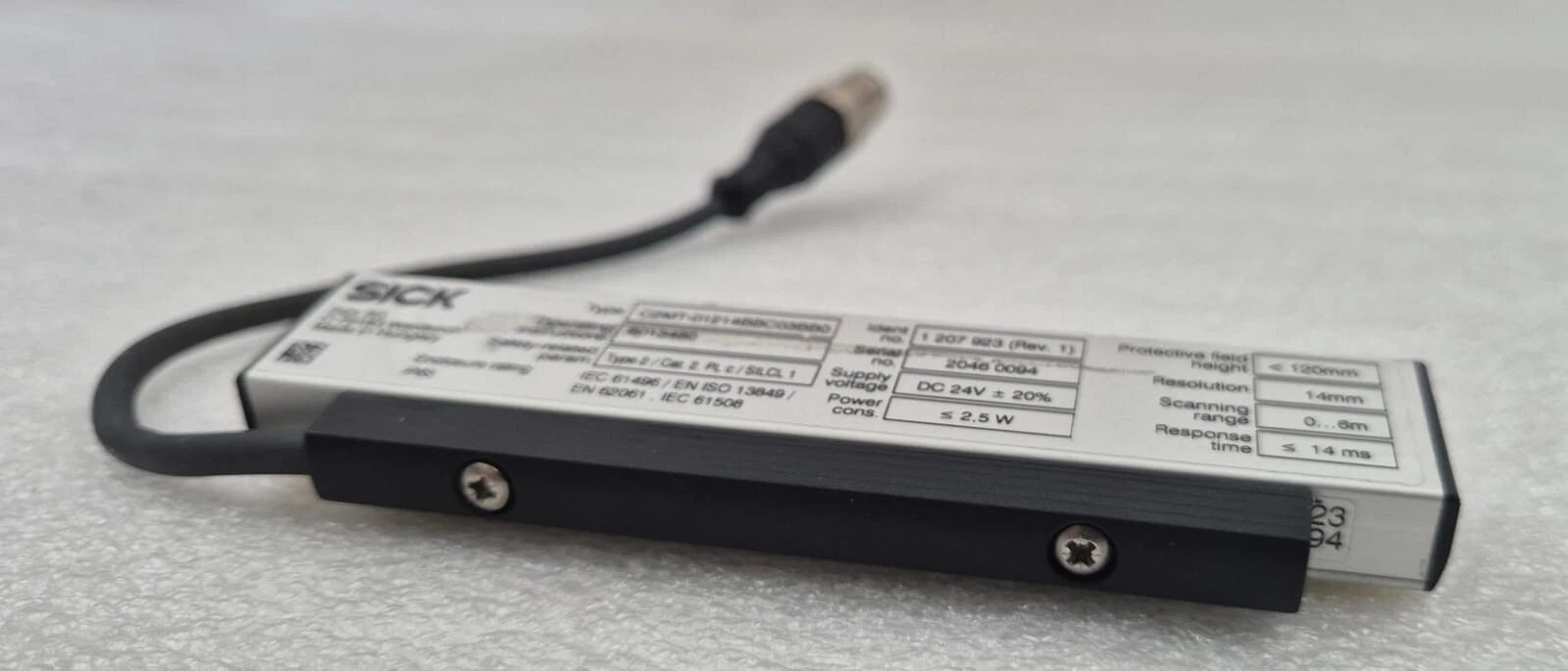 SICK miniTwin2 C2MT-01214BBC03BB0 1207923 Safety Light Curtain W/ Plug