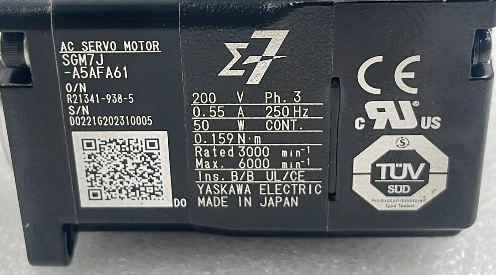 YASKAWA SGM7J-A5AFA61 AC SERVO MOTOR