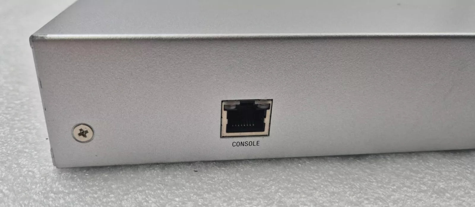 UBIQUITI NETWORKS UniFi US-24-250W 24-Port Rack Mountable Ethernet Switch 250W