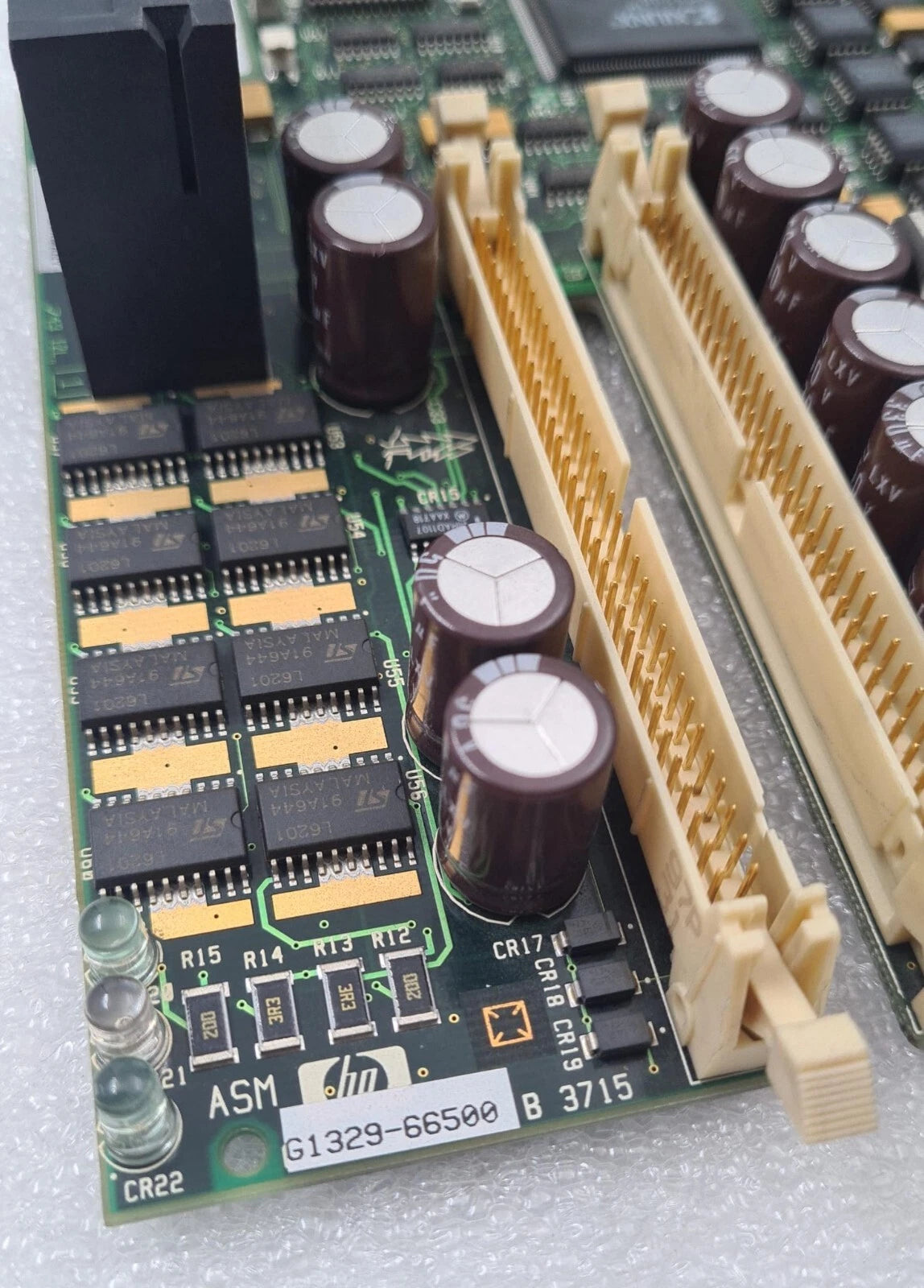HP Agilent G1329-66500 expansion slot and capacitor section