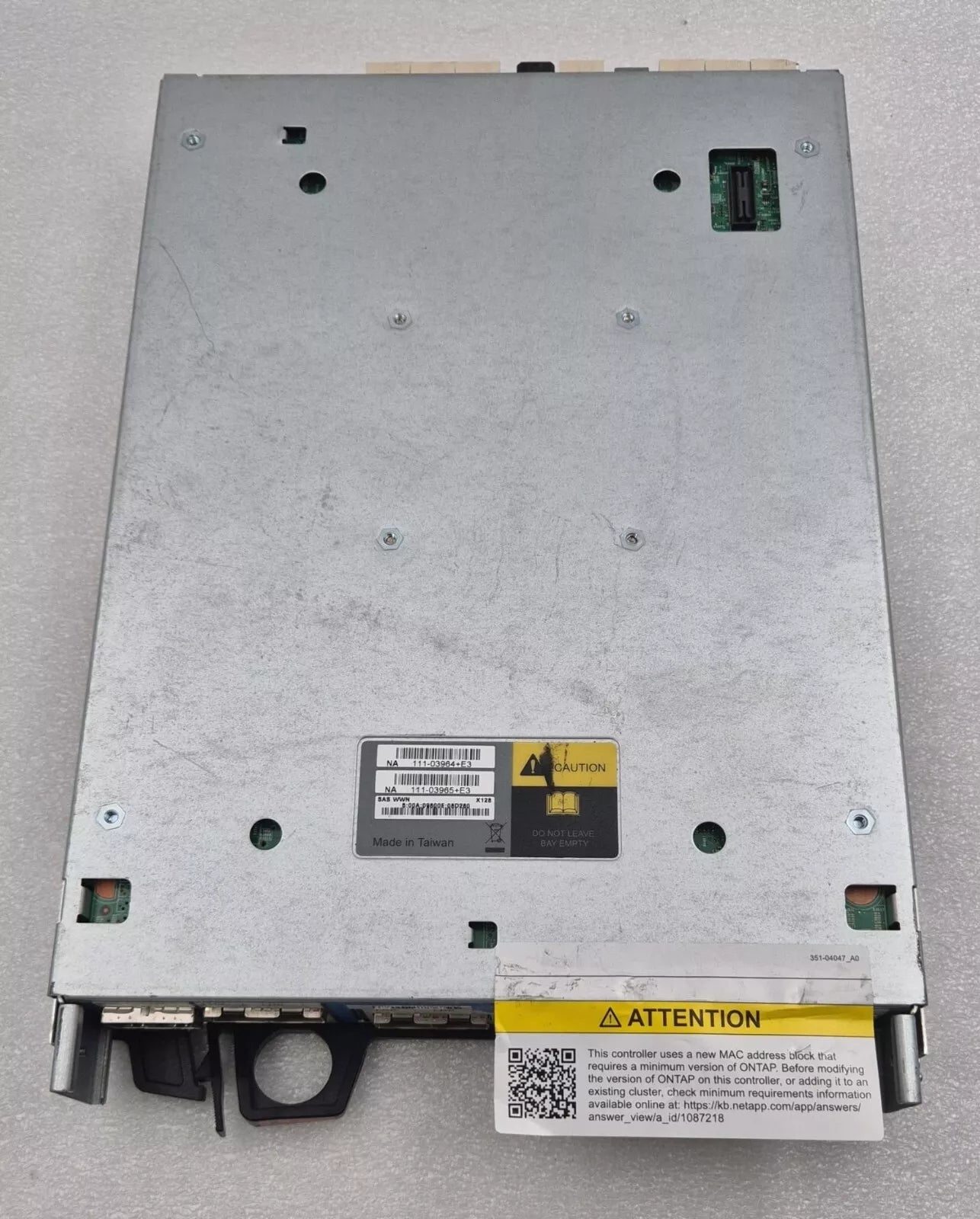 NetApp 111-03964+E3 SAS WWN X128 Storage Controller