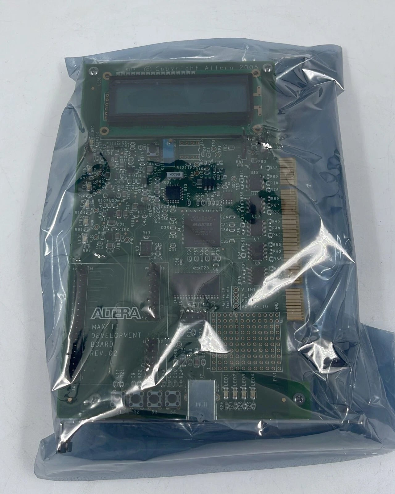 Altera MAX II development board REV B with LCD display