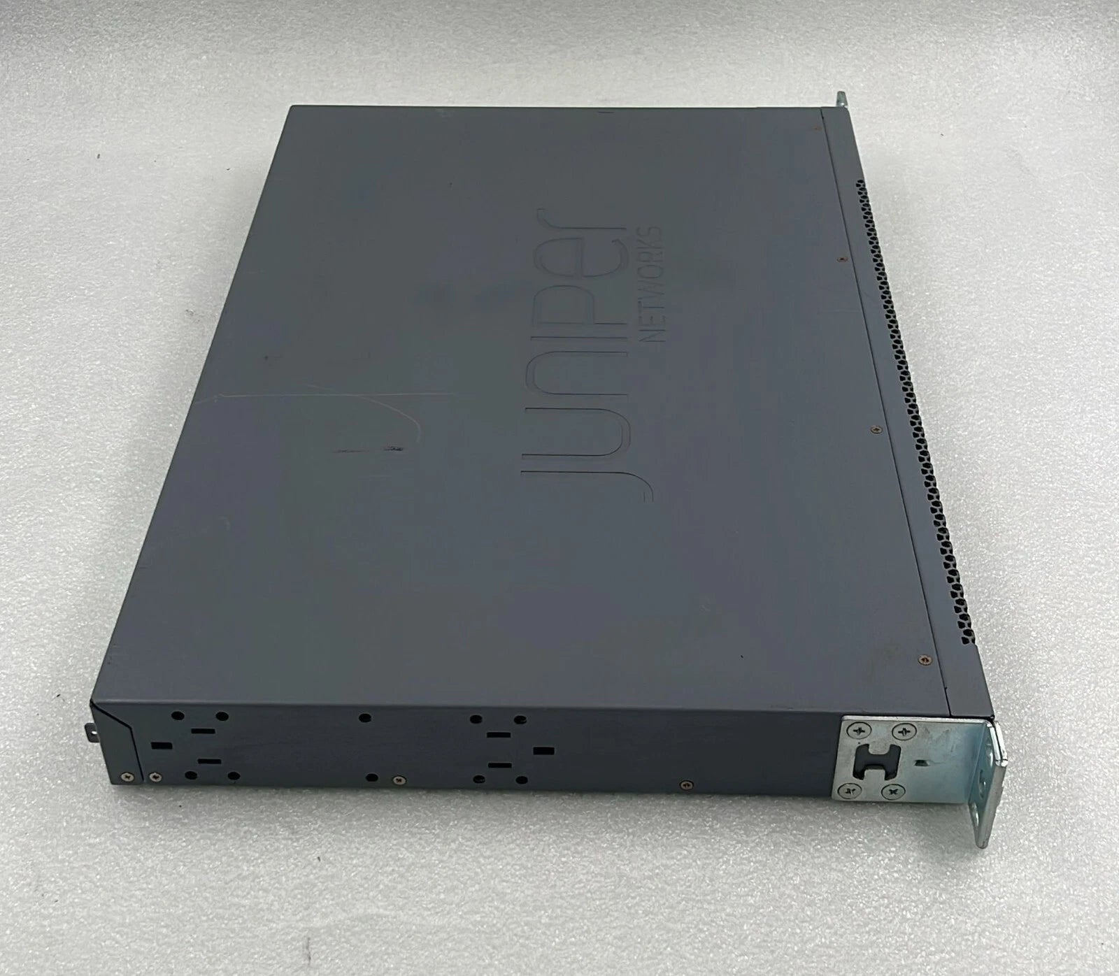 Juniper Networks EX3300 Series Ethernet Switch EX3300-48P 48-Port Gigabit BASE-T