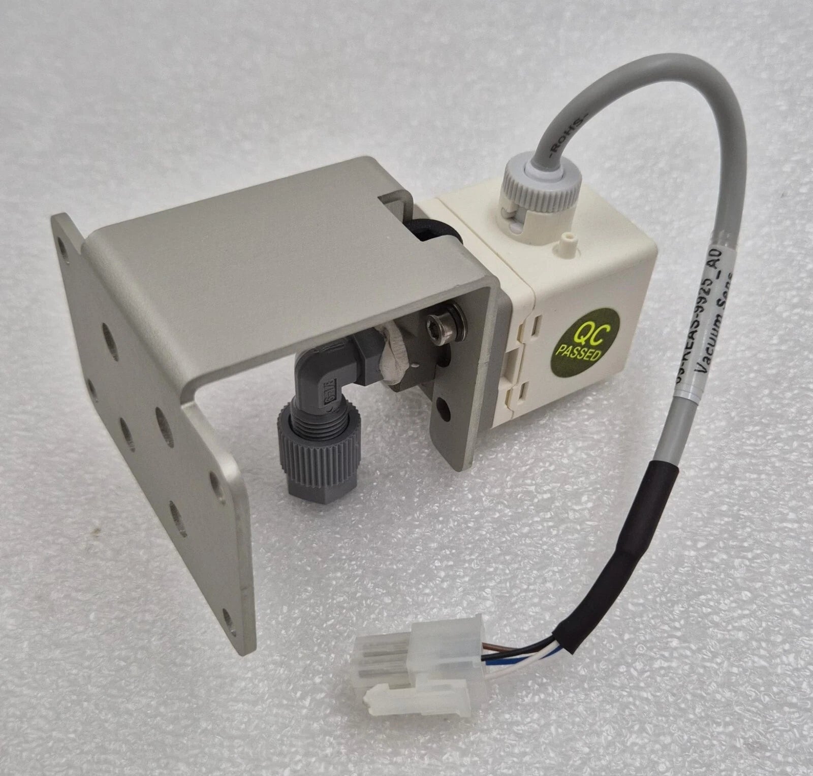 [LOT 2] KITA KP45S-010-F1C High Precision Digital Pressure Sensor Switch 12-24V