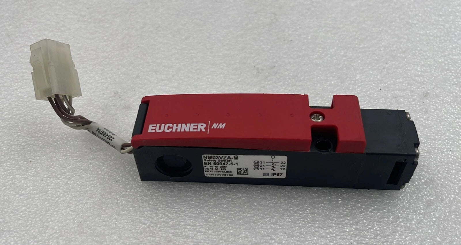 [LOT 2 PCS] Euchner NM03VZA-M Safety Switch 60947-5-1