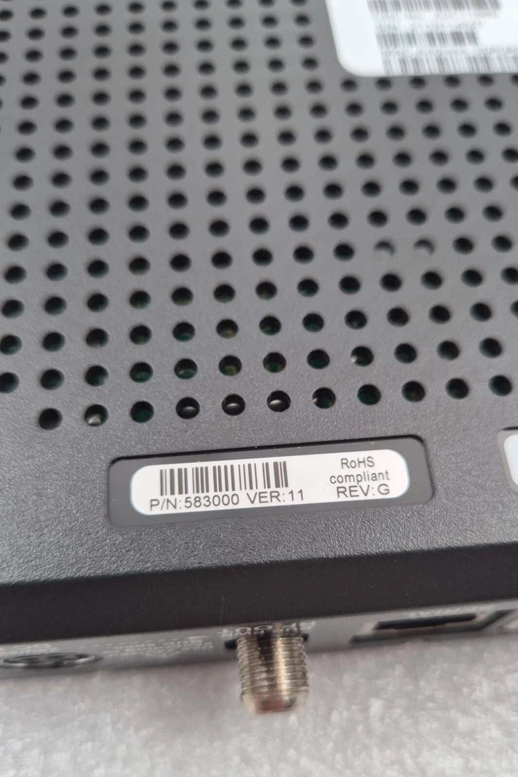 SKYEDGE II-c CAPRICORN-4 583000 VER: 0220012 REV D Modem 4-Port