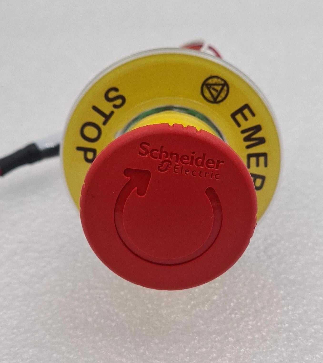 NEW - Schneider Electric Emergency Stop Push Button W/ Contact Block ZBE-102