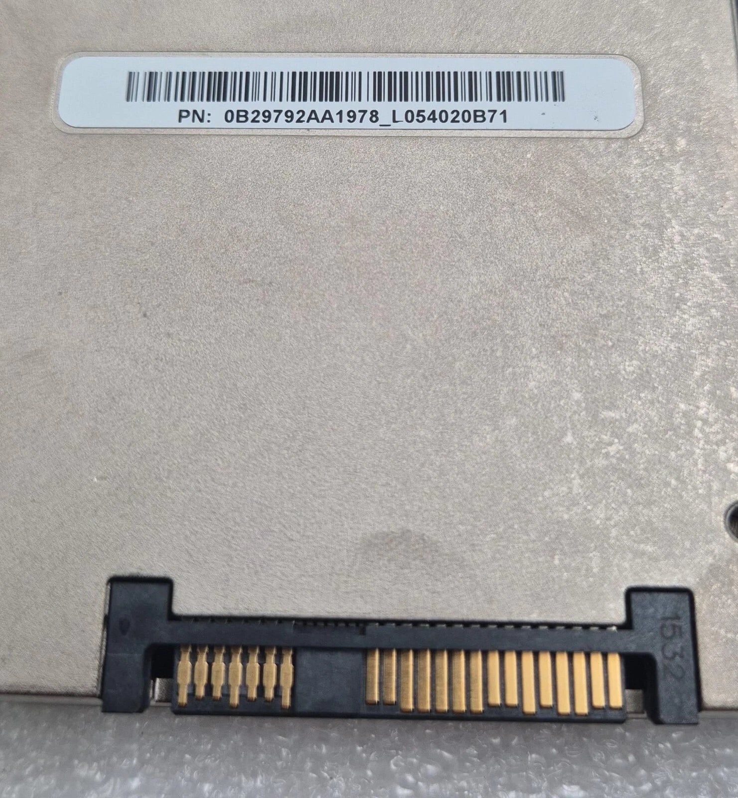 Dell 0B32119 SAS SSD rear connector close-up