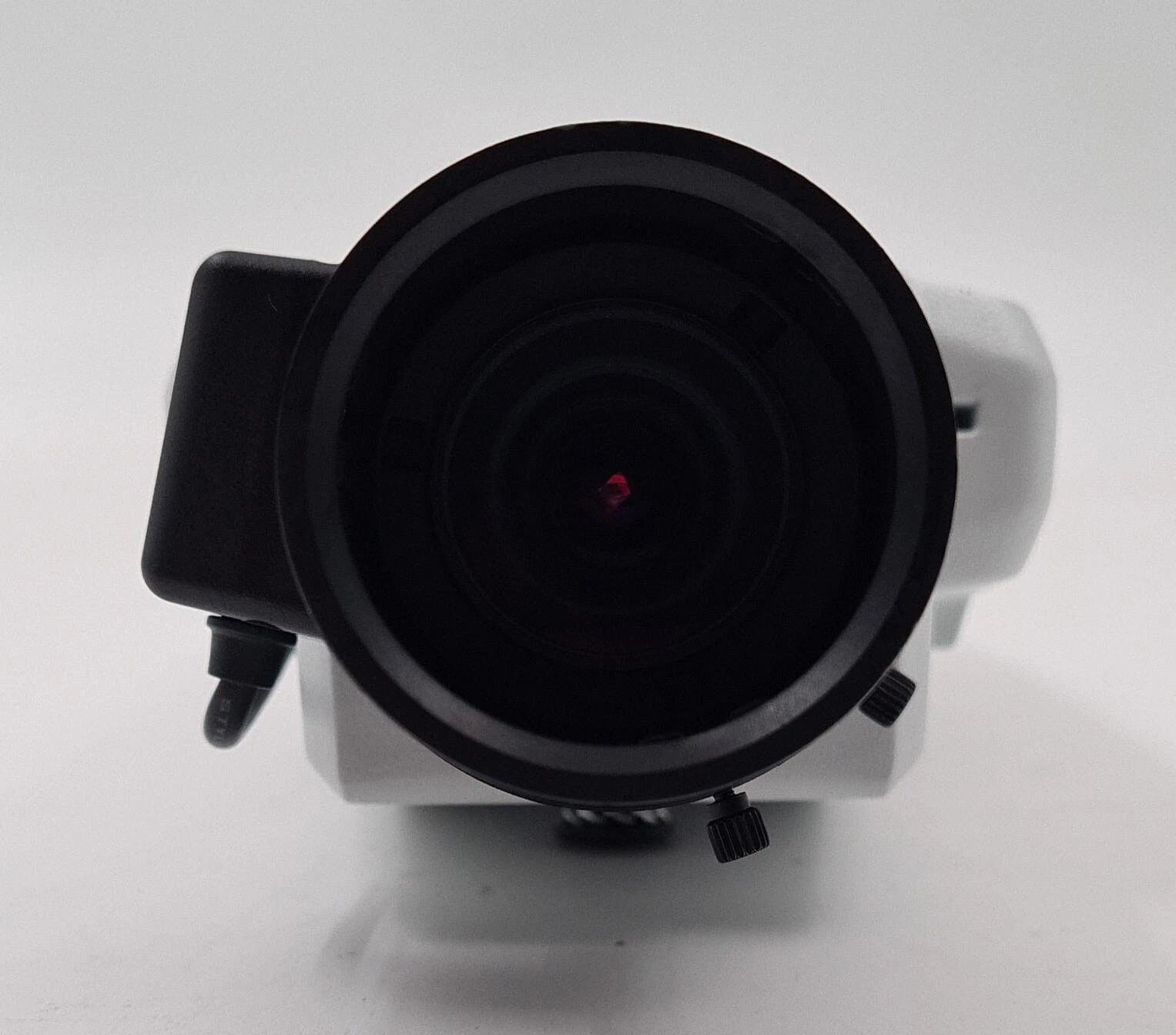 AXIS Communications P1357 0526-001-03 Network Security Surveillance Camera