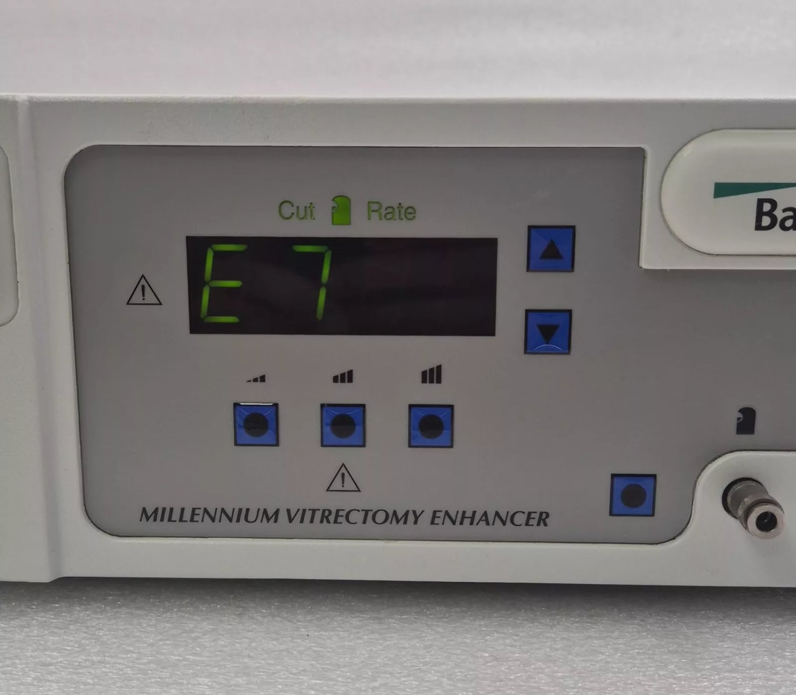 Bausch & Lomb MVE D04195 Millennium Vitrectomy Enhancer ERROR E7 **FOR PARTS**