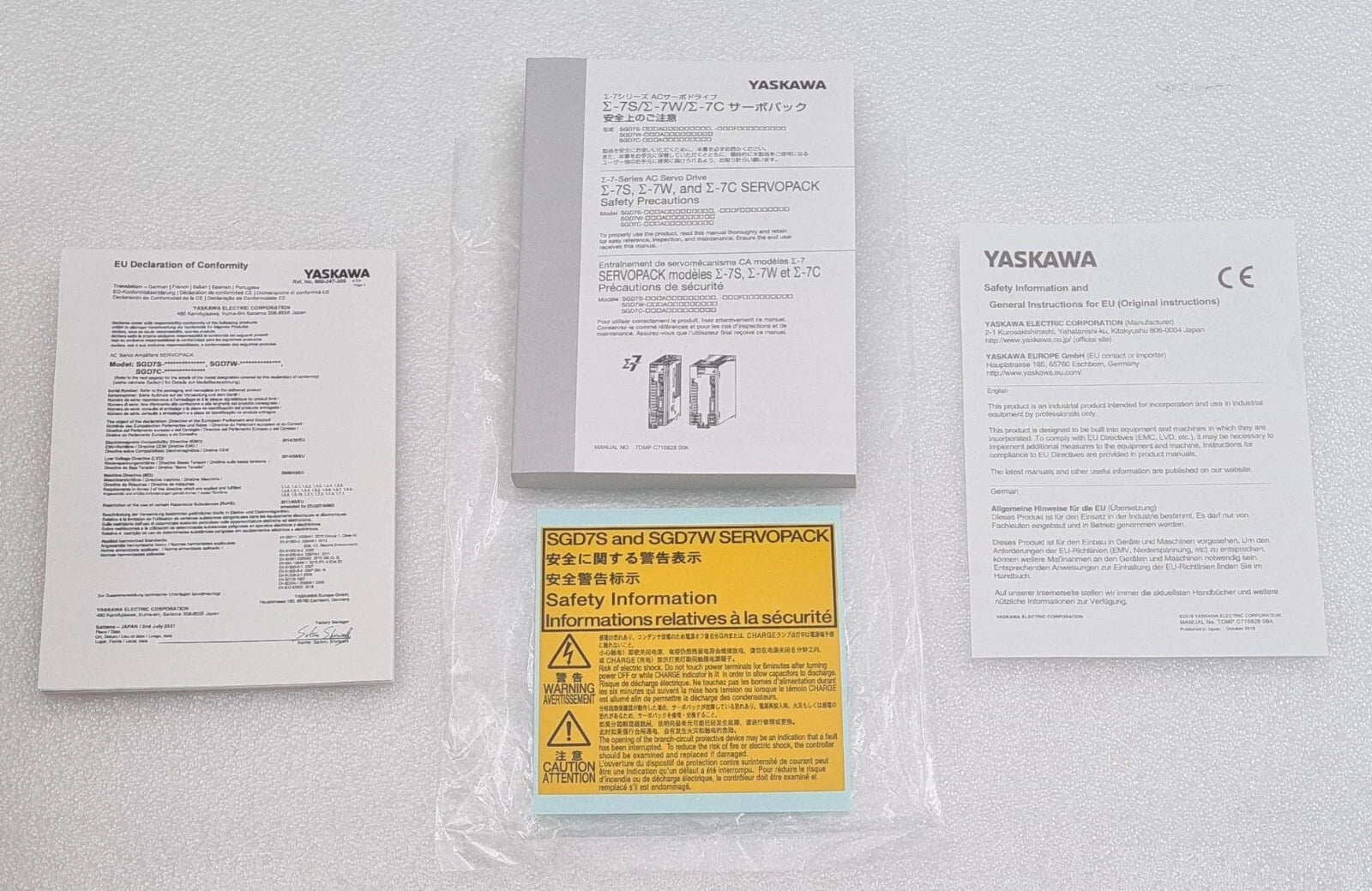 NEW - YASKAWA SERVOPACK SERVO SGD7W-2R8A20A 700 Servo Driver 200V