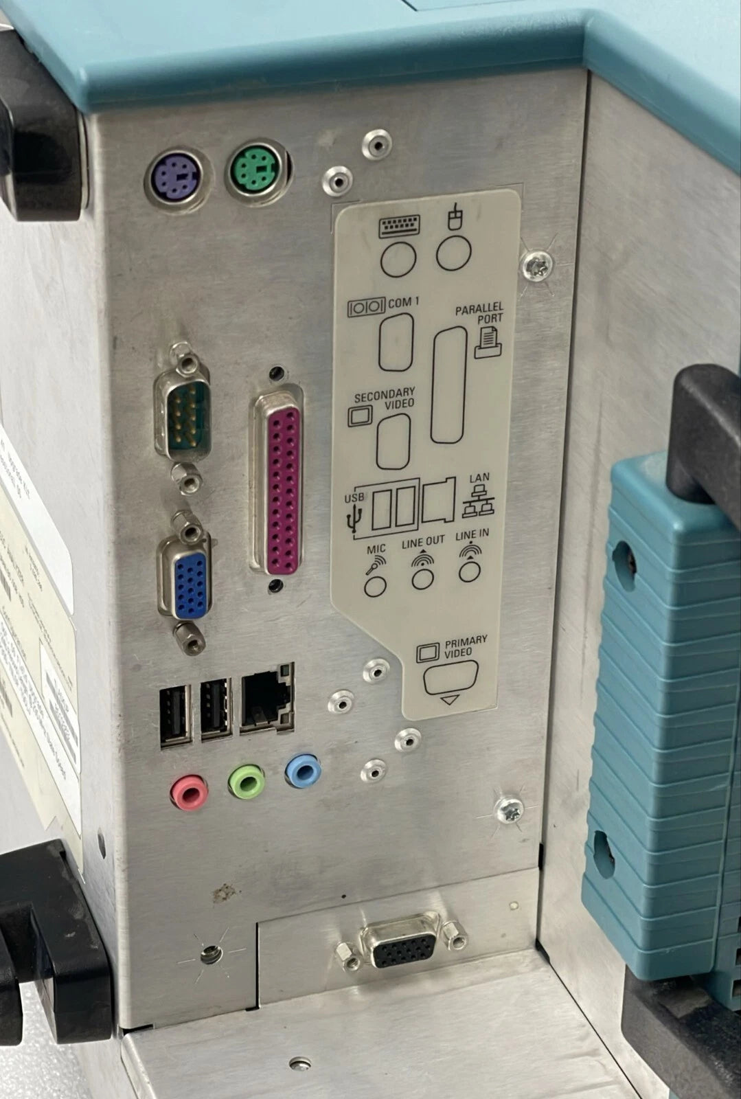 Tektronix TLA5202 68-Channels Logic Analyzer 2-GHz **AS IS