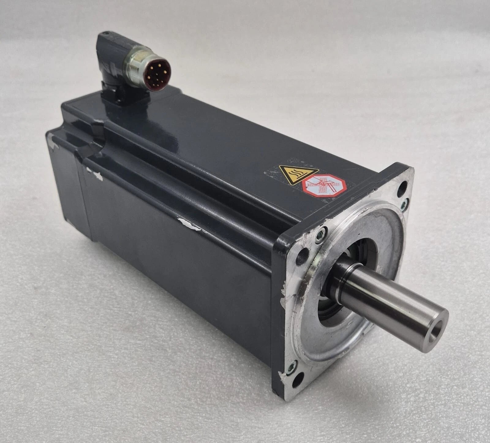 BECKHOFF AM8052-0J21-0000 Servo Motor 4000rpm 2.89kW 24VDC