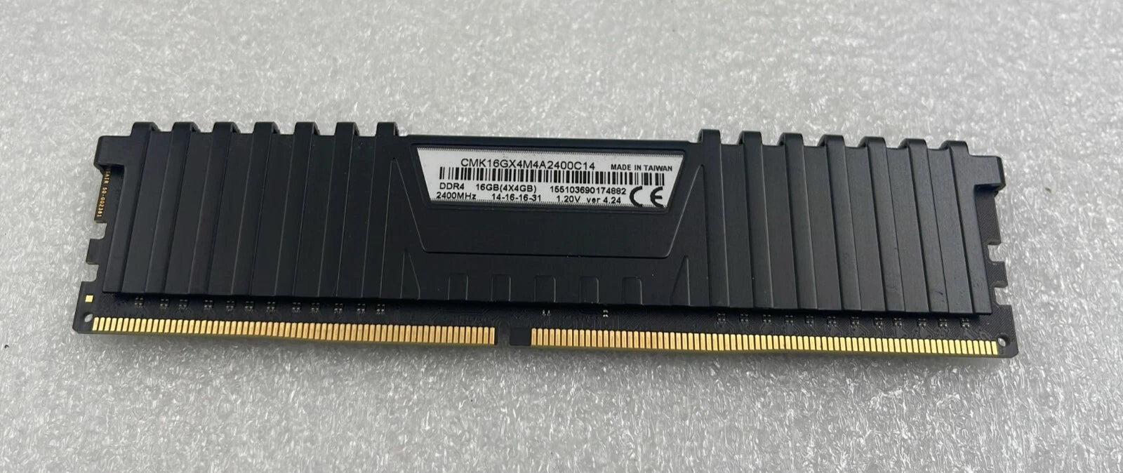 [LOT 4] Corsair Vengeance LPX 16GB 2400MHz DDR4 CMK16GX4M4A2400C14 Memory RAM
