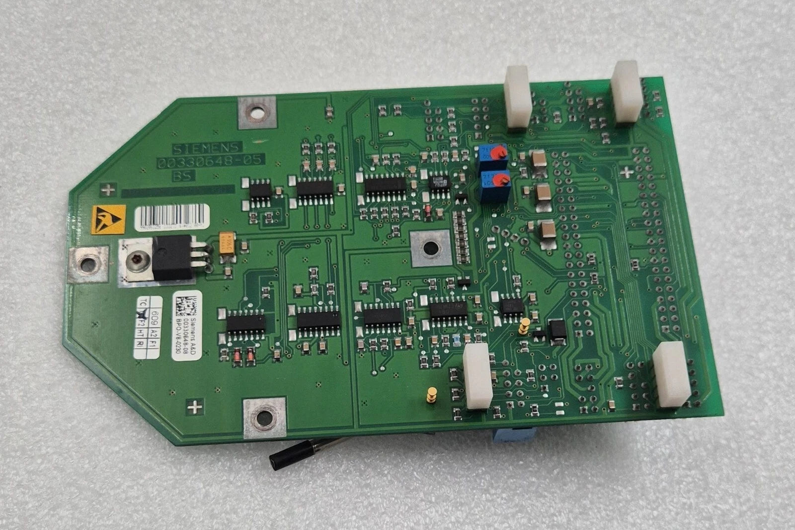 SIEMENS 00330648-08 INTERMEDIATE DISTRIBUTOR SP6/12 DIGITAL BOARD 00330648-05