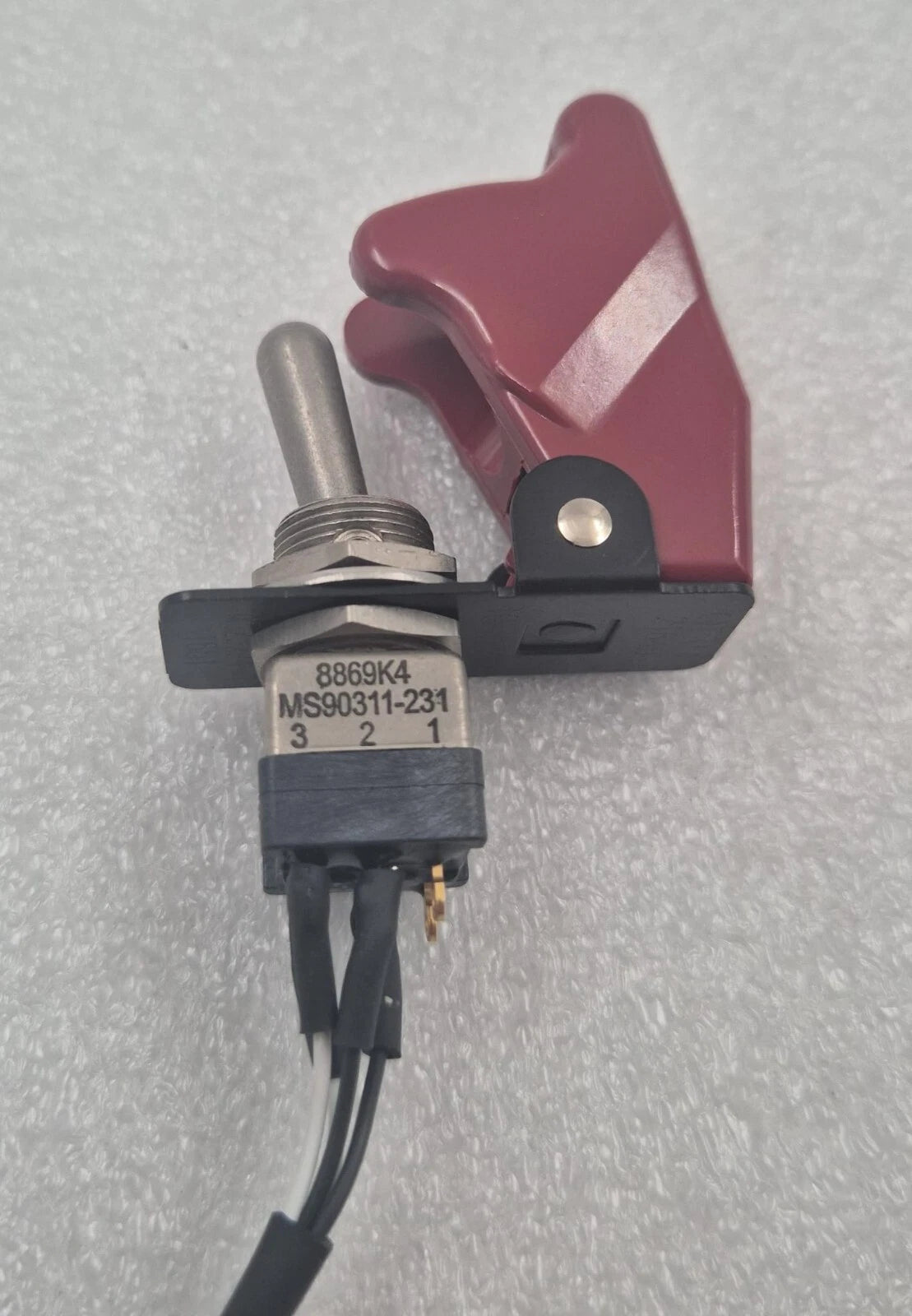 EATON Cuttler-Hummer MS90311-231 8869K4 Mini Toggle Switch W/ Safety Catch *NEW*