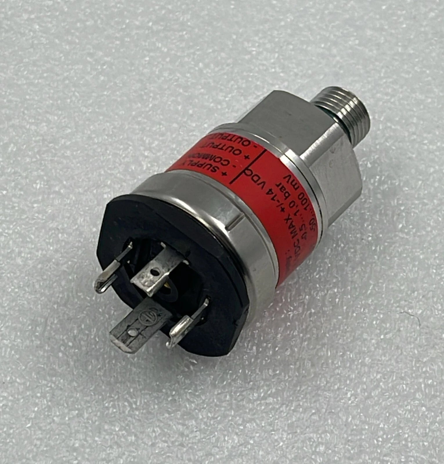 Danfoss 060G1666 Pressure Transducer Transmitter Meter 0.5-1 Bar 100mV