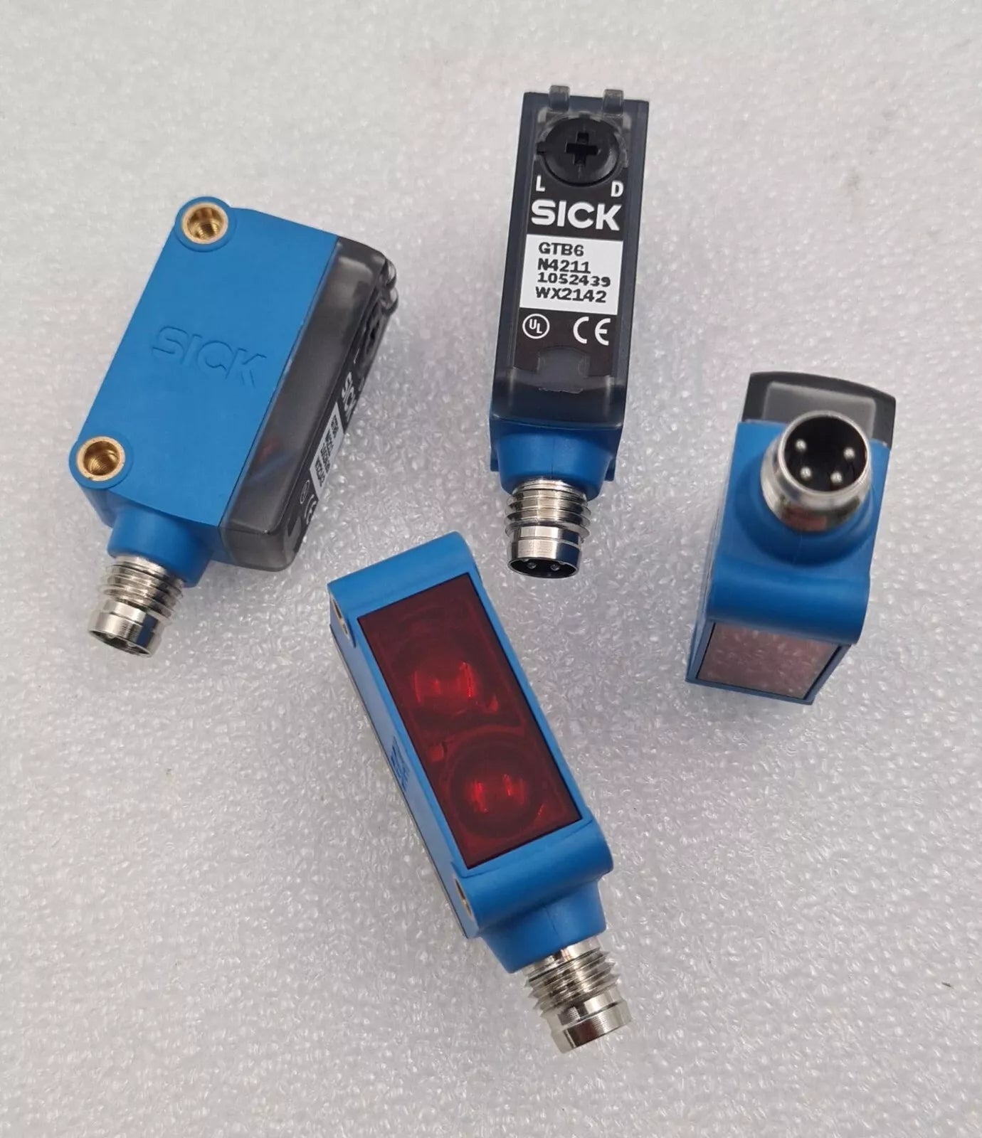 [LOT 4 PCS] NEW - SICK GTB6-N4211 1052439 WX2142 Photoelectric Switch Sensor
