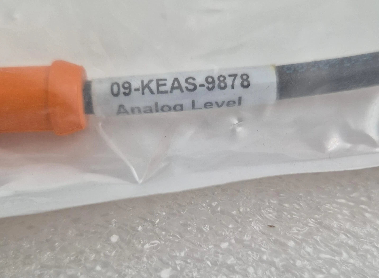 NEW SEALED IFM KQ1002 Continuous level sensor KQ-5XXXNFPKG/IO/0,15M/US IO-Link