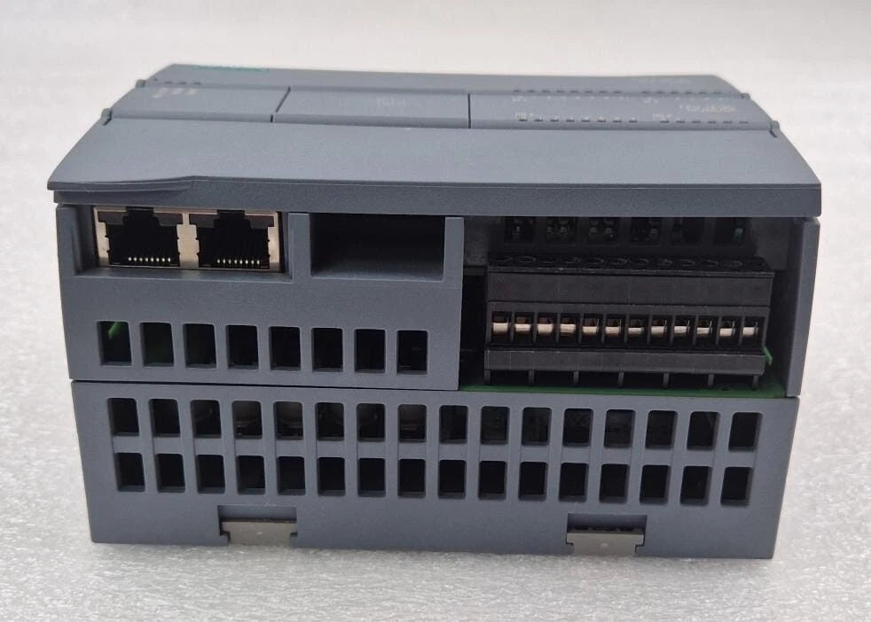 Siemens SIMATIC S7-1200 CPU 1215C 6ES7215-1AG40-0XB0 PLC