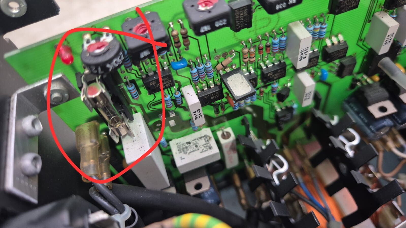 Weller WHA-2000 Temperature-controlled hot air station 53305699  **FOR PARTS**