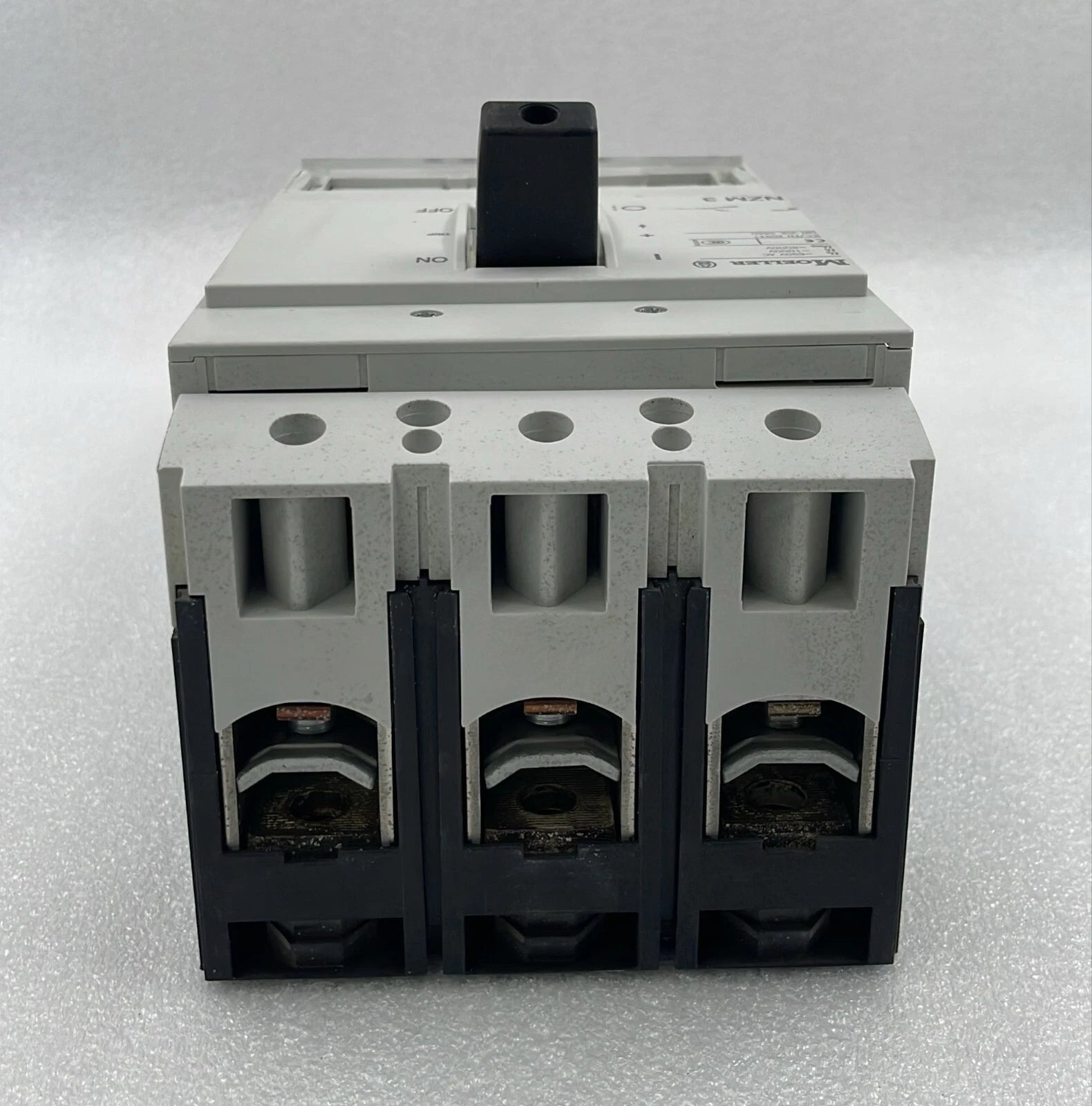 Moeller NZM3 Electronic Circuit Breaker 690v