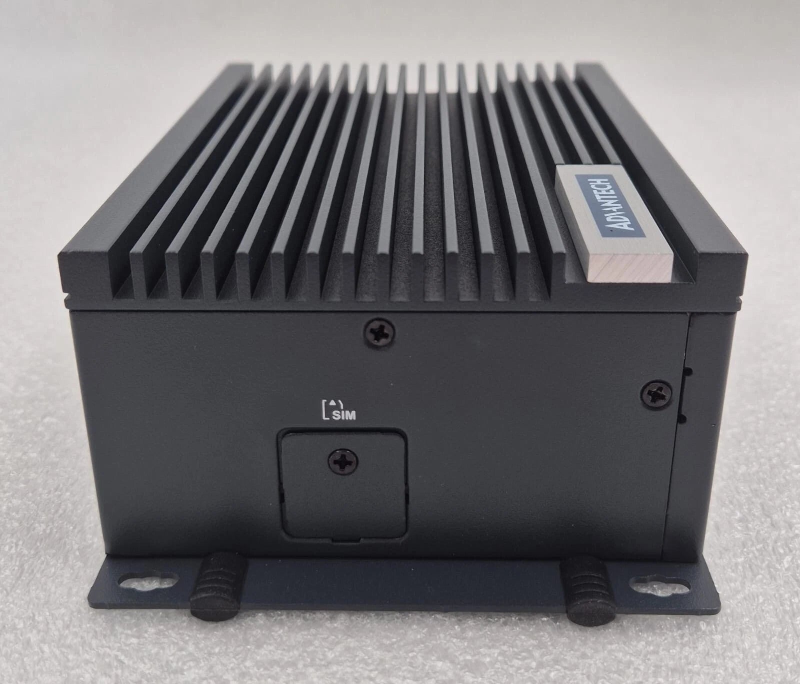 *NEW* Advantech UNO-238-85N1AE Compact IoT Edge Embedded Computer 8G RAM UNO-238