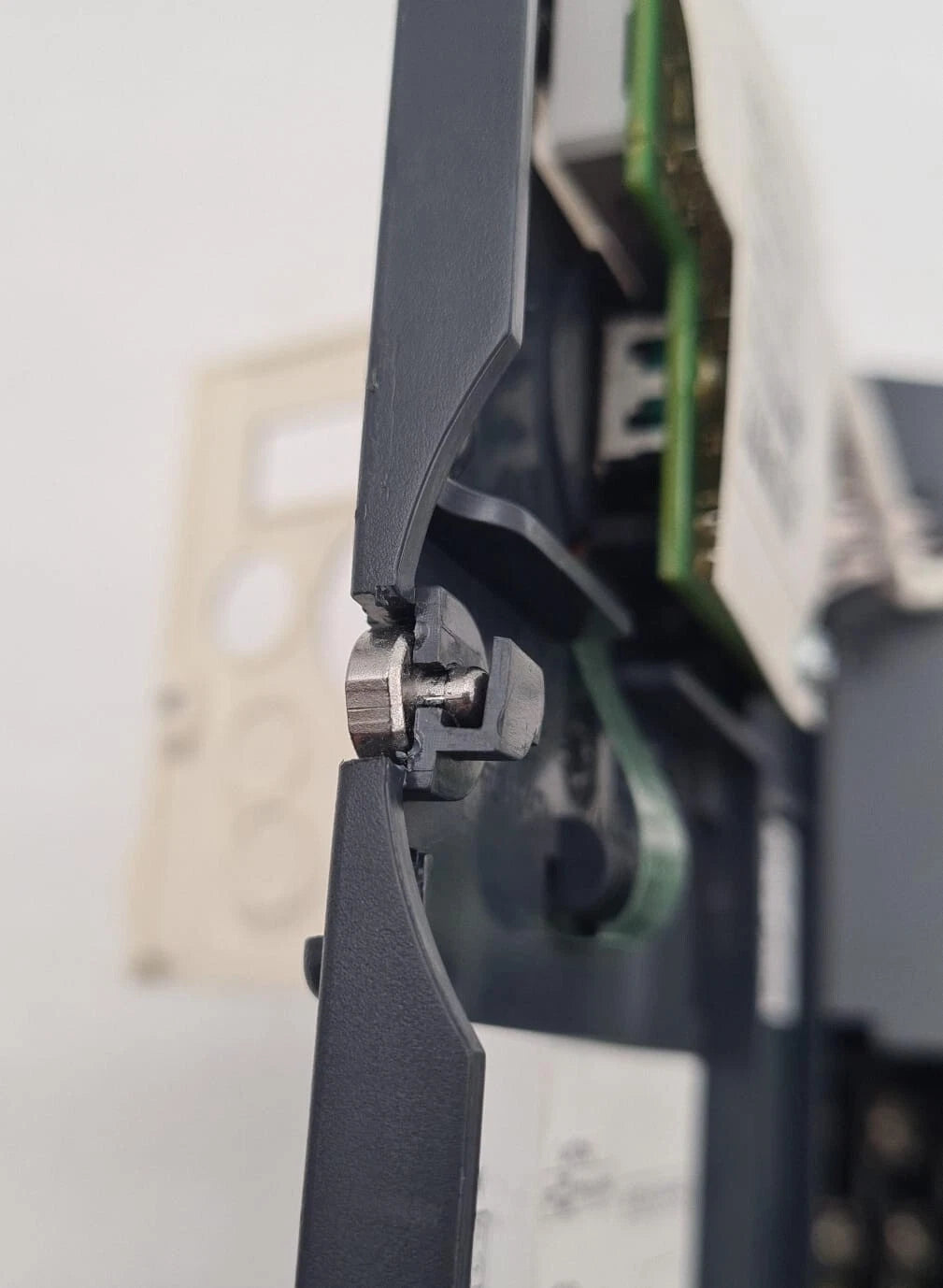 B&R Automation ACOPOS inverter X64 8I64T400110.000-1 1.1kW 1.5HP V5.1 **AS-IS**