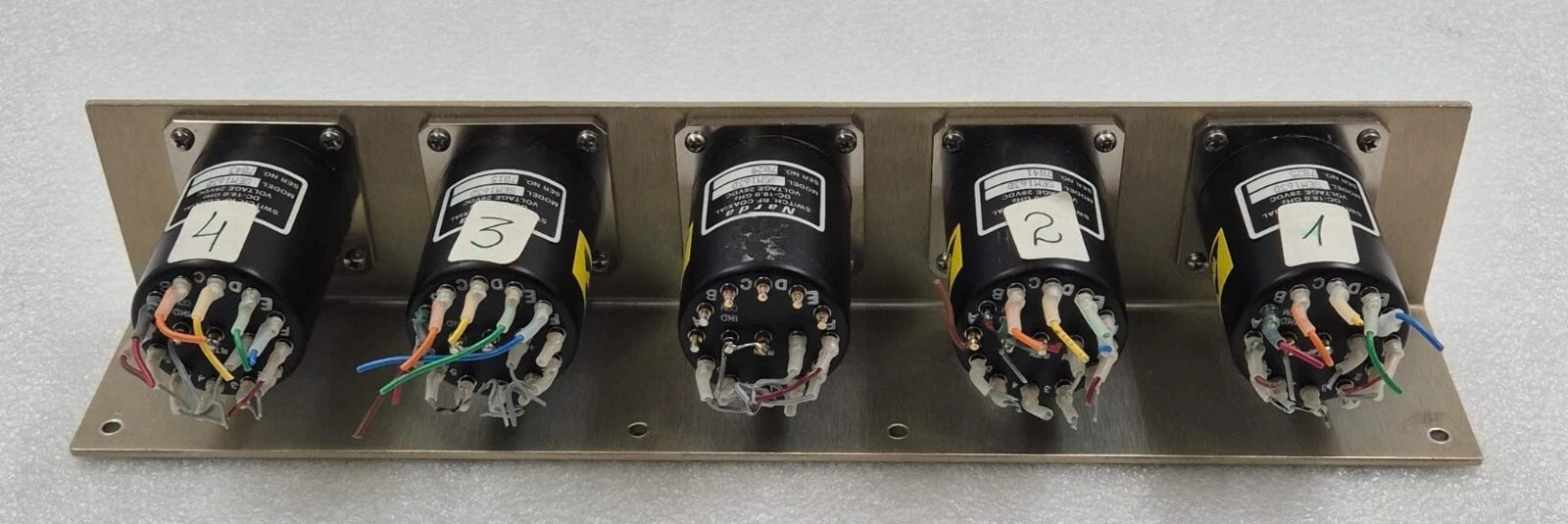 [LOT OF 5 PCS] Narda SWITCH RF COAXIAL SEM163D 28VDC