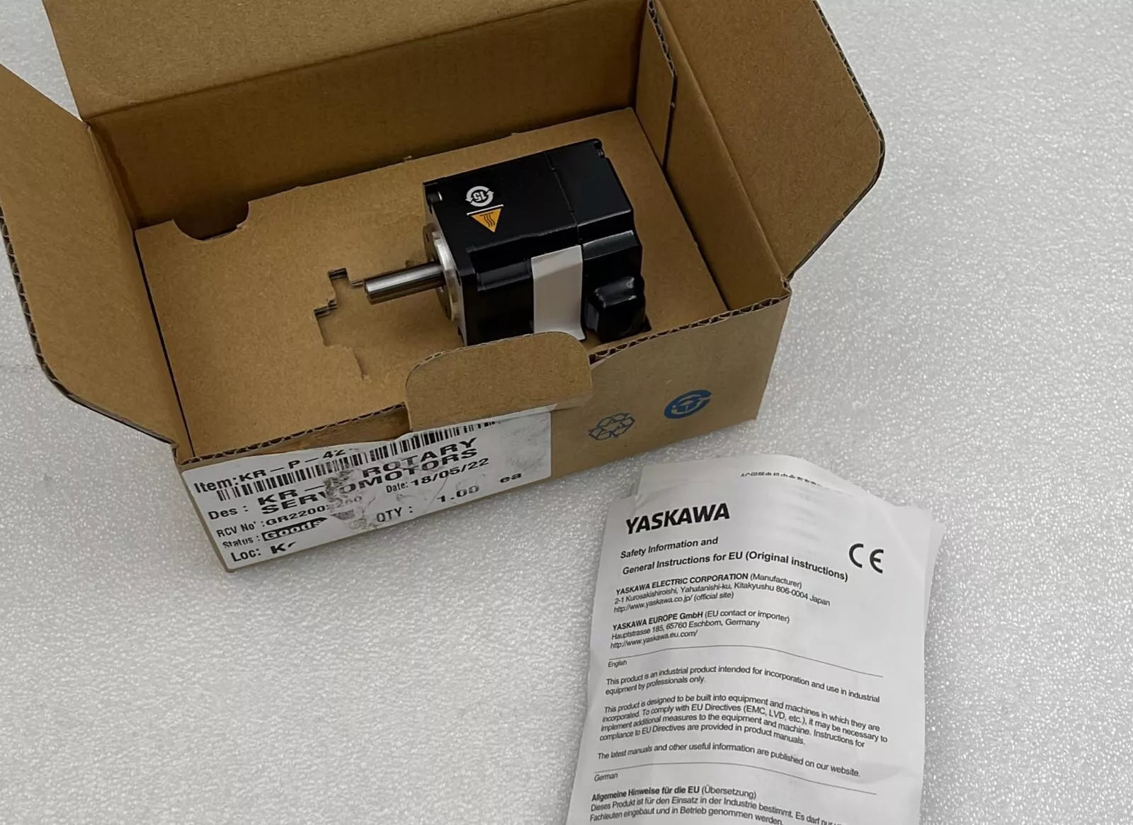 **NEW** YASKAWA SGM7J-A5AFA61 AC SERVO MOTOR