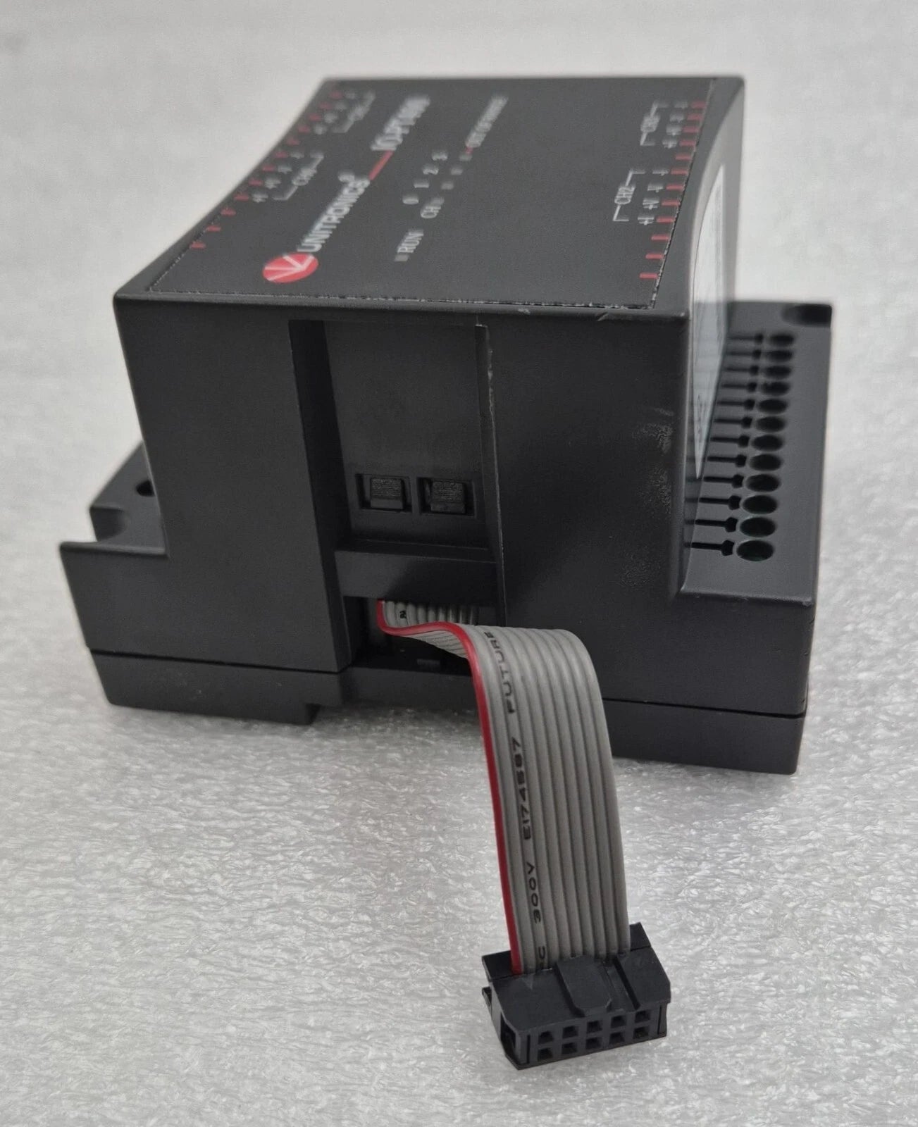 Unitronics IO-PT400 expansion ribbon connector detail