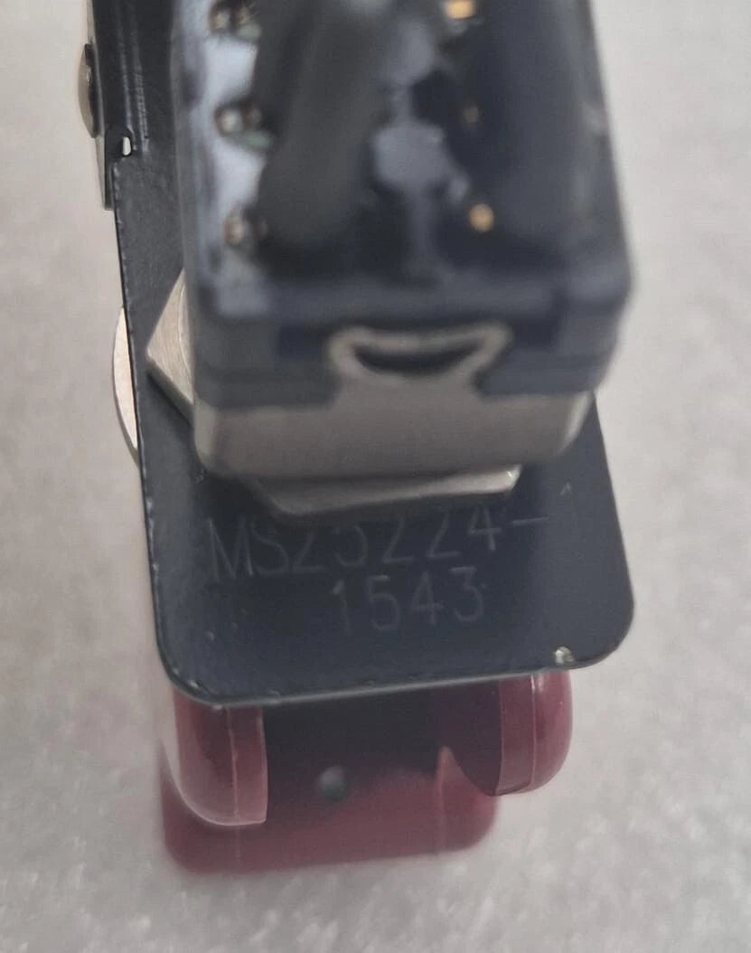 EATON Cuttler-Hummer MS90311-231 8869K4 Mini Toggle Switch W/ Safety Catch *NEW*