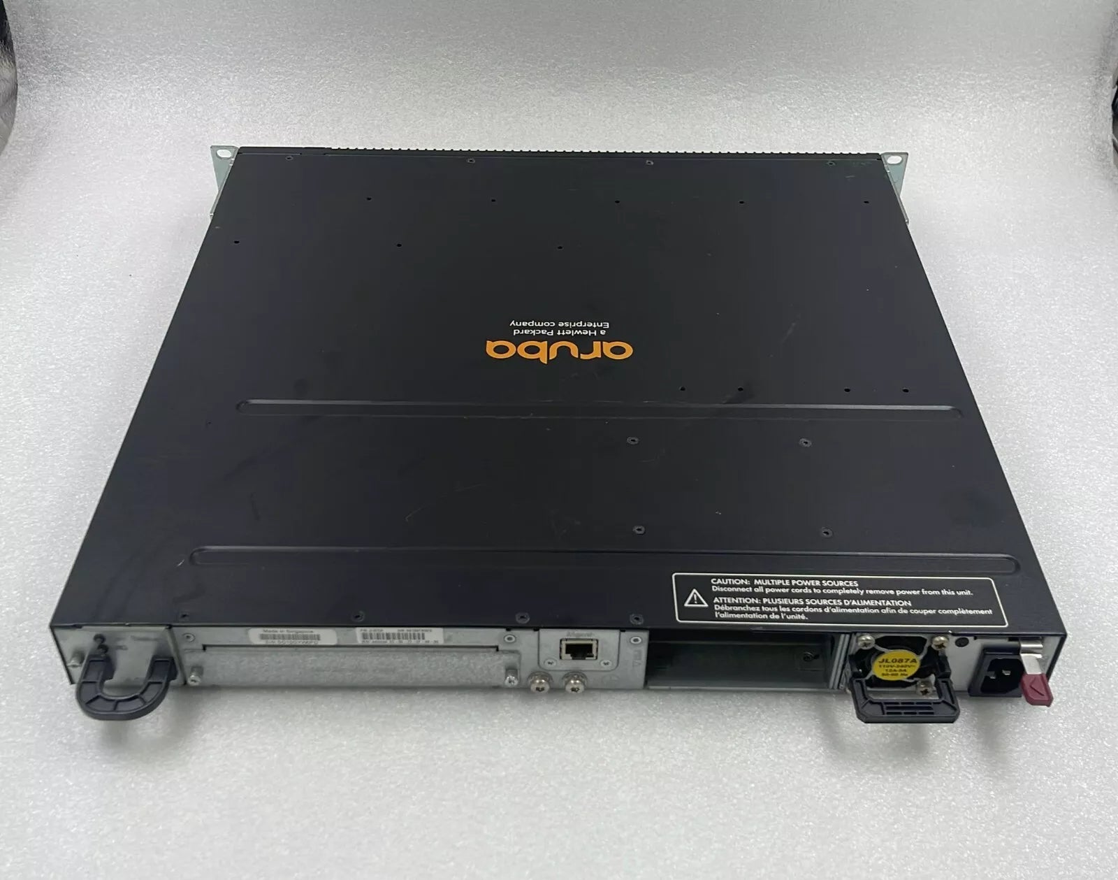 HPE Aruba 3810M JL073 24Port PoE+ Switch