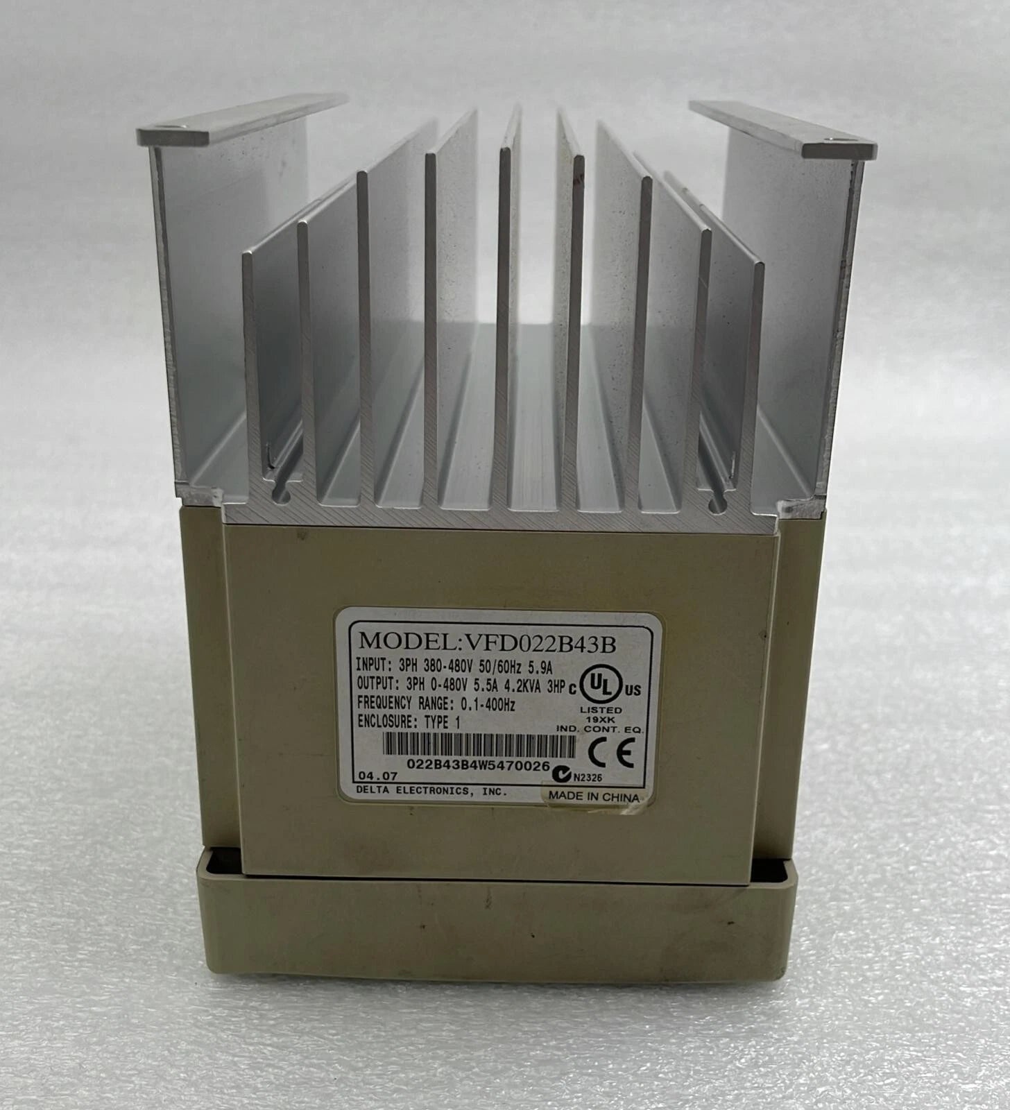 DELTA VFD-B VFD022B43B AC Drive 2.2kW 3HP 460V 3-Phase