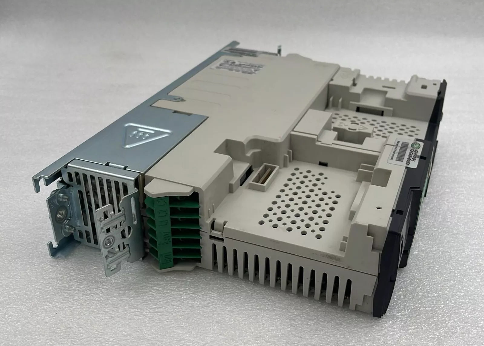 EMERSON Control Techniques Digitax ST DST1401 Servo Drive 3098-0066 50-60Hz 3ph