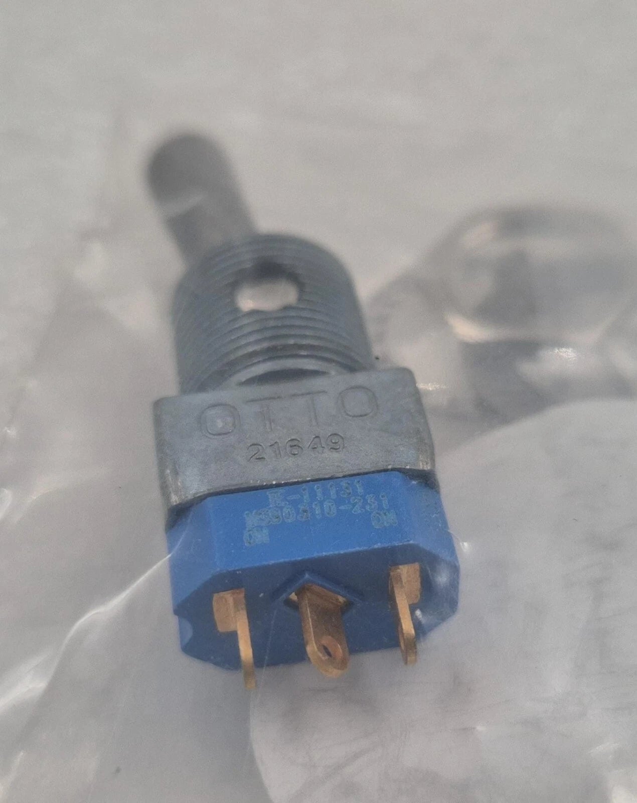 [LOT 4] NEW - OTTO 21649 MS90310-231 TOGGLE SWITCH PANEL MOUNT-THREAD 2-Position