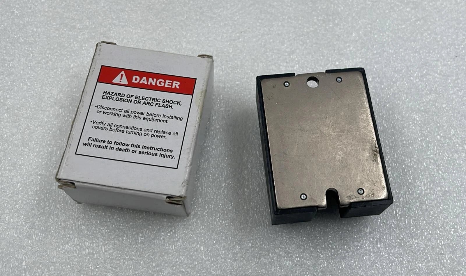 [LOT 2 PCS] Crydom A2450-10 Solid State Relay INPUT 90-280V OUTPUT 240V~50A