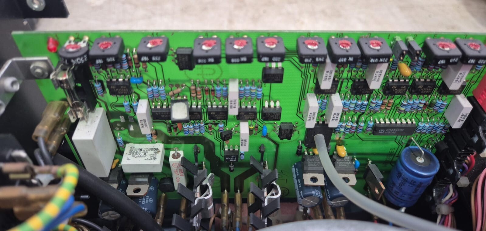 Weller WHA-2000 Temperature-controlled hot air station 53305699  **FOR PARTS**